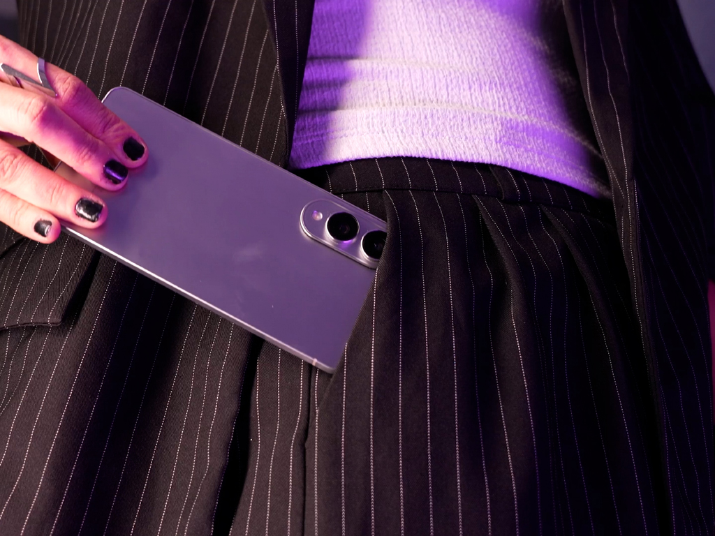 ارگونومی مناسب گوشی گلکسی اس ۲۵ اج