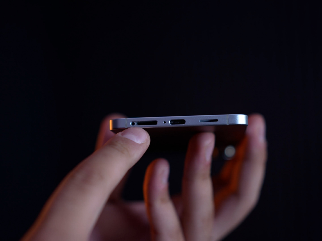 بخش پایینی گوشی گلکسی اس ۳۵ اج