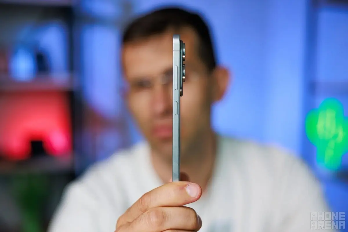 ضخامت بسیار کم بدنه