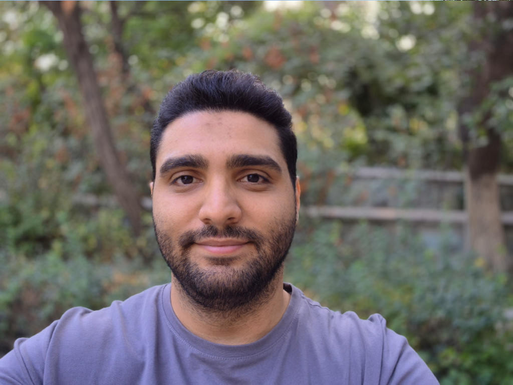 نمونه گرفته شده با دوربین سلفی گوشی سامسونگ Galaxy S25 FE در روز