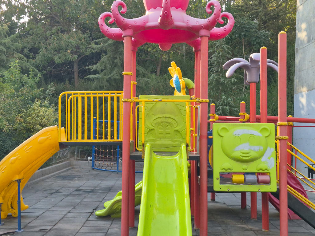 نمونه گرفته شده با دوربین تله&zwnj;فوتو گوشی Galaxy S25 FE  در روز