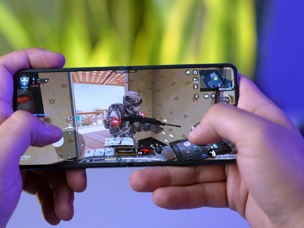 تست گیمینگ گوشی Z Flip 7