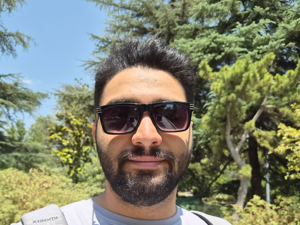 دوربین سلفی گوشی گلکسی زد فلیپ ۷