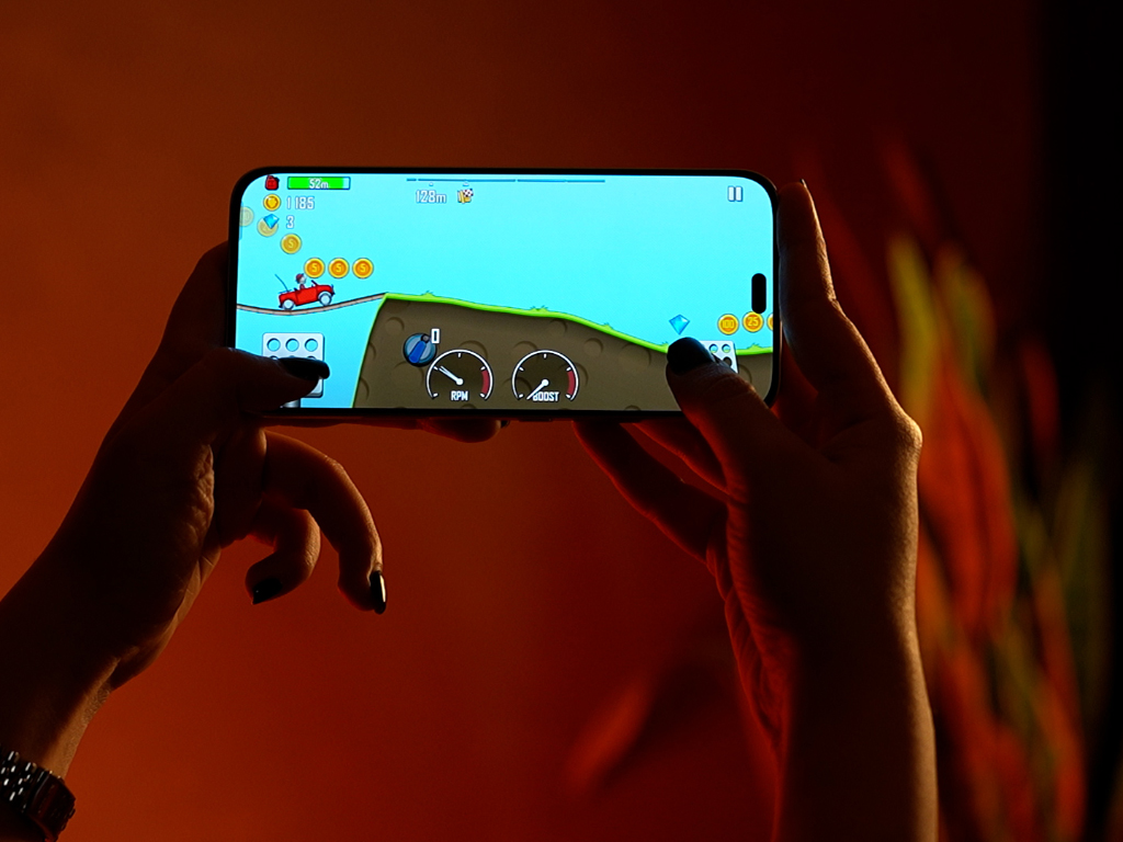 تست گیمینگ گوشی آنر ۴۰۰ لایت