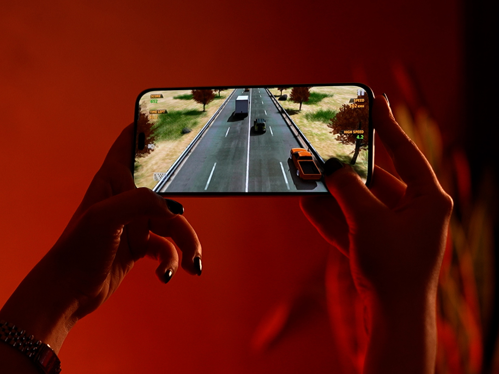 حاشیه&zwnj;های باریک گوشی آنر ۴۰۰ لایت