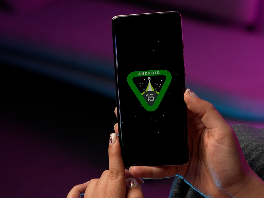 سیستم عامل اندروید ۱۵ روی اج ۶۰ فیوژن