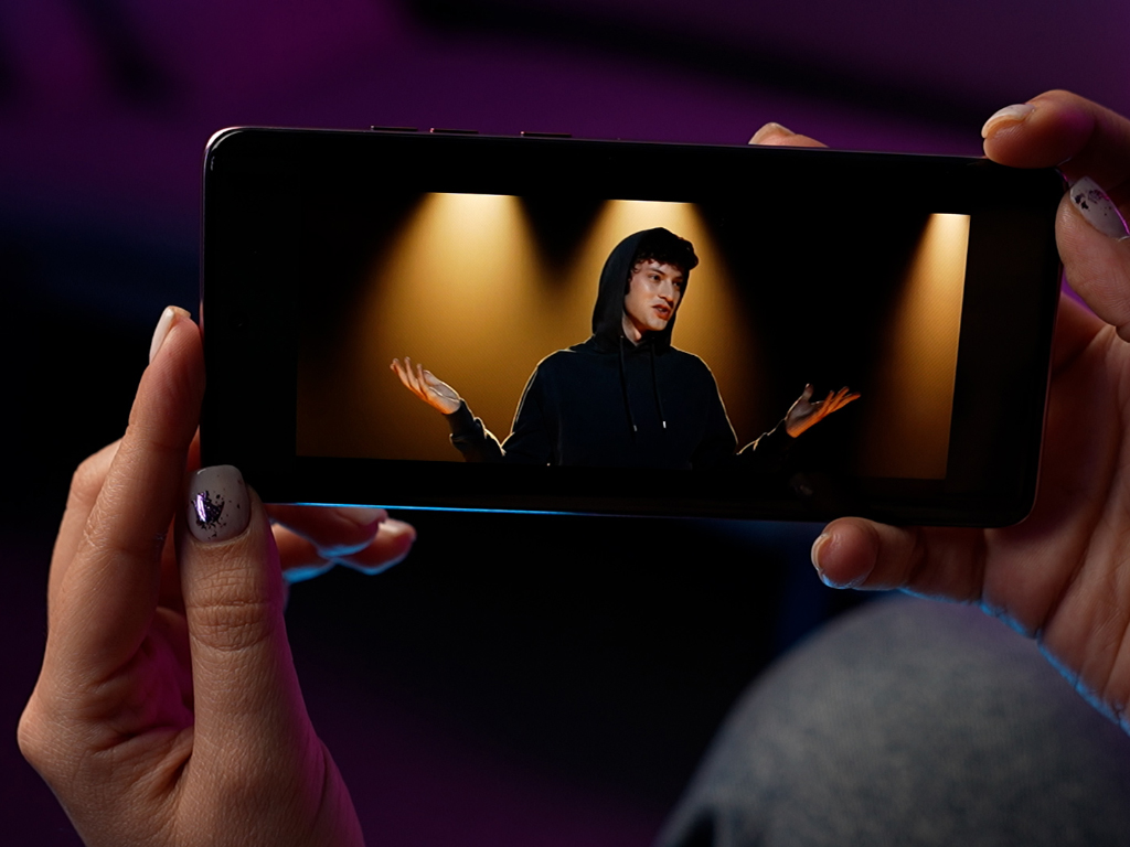 تست صفحه نمایش گوشی موتورولا اج ۶۰ فیوژن