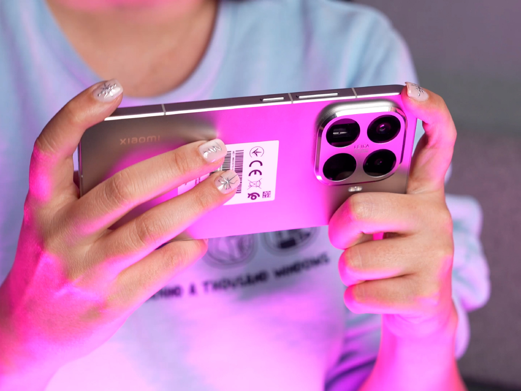 طراحی پنل پشتی گوشی شیائومی ۱۵ تی پرو