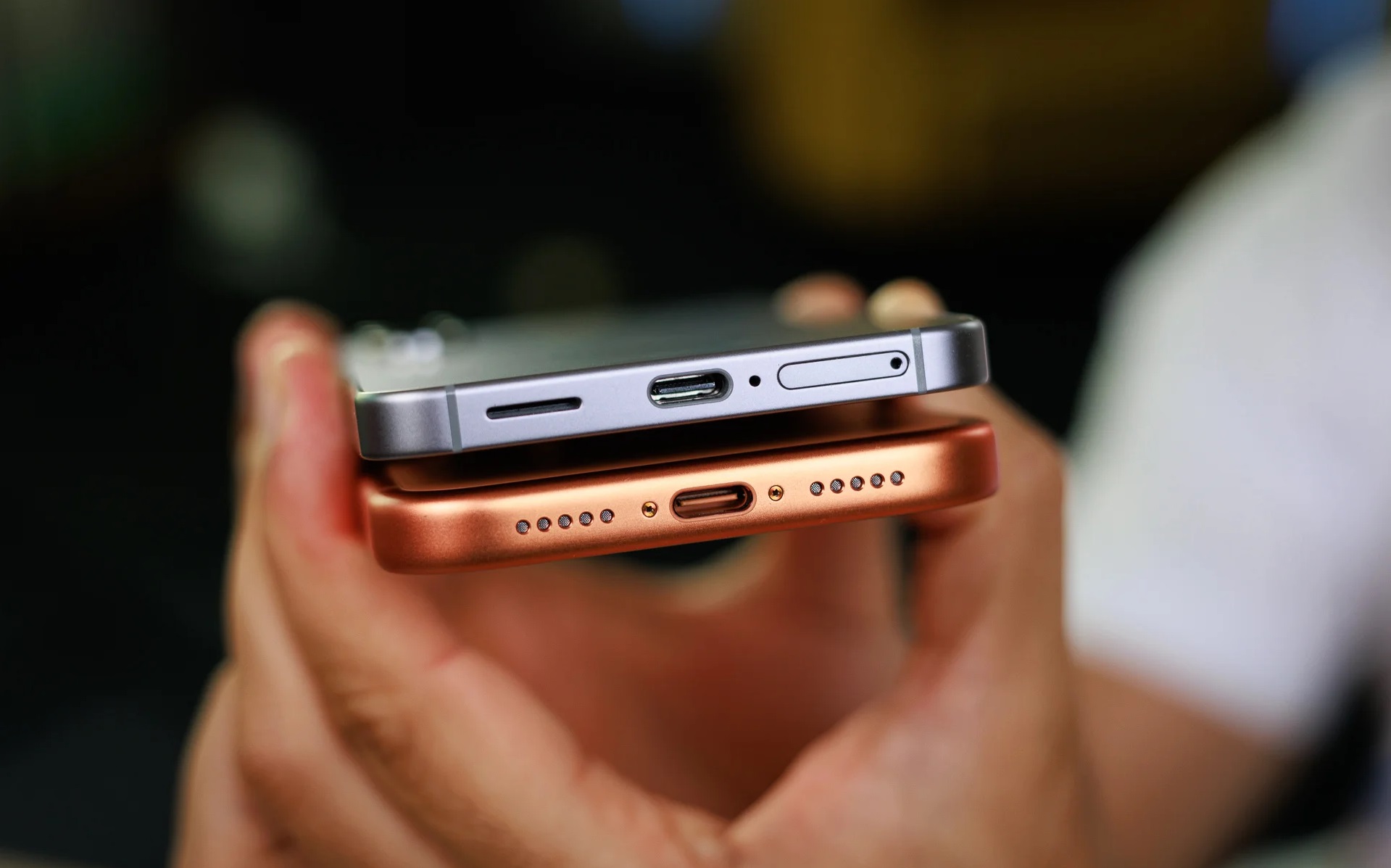 باتری گلکسی S25 و آیفون ۱۷ پرو