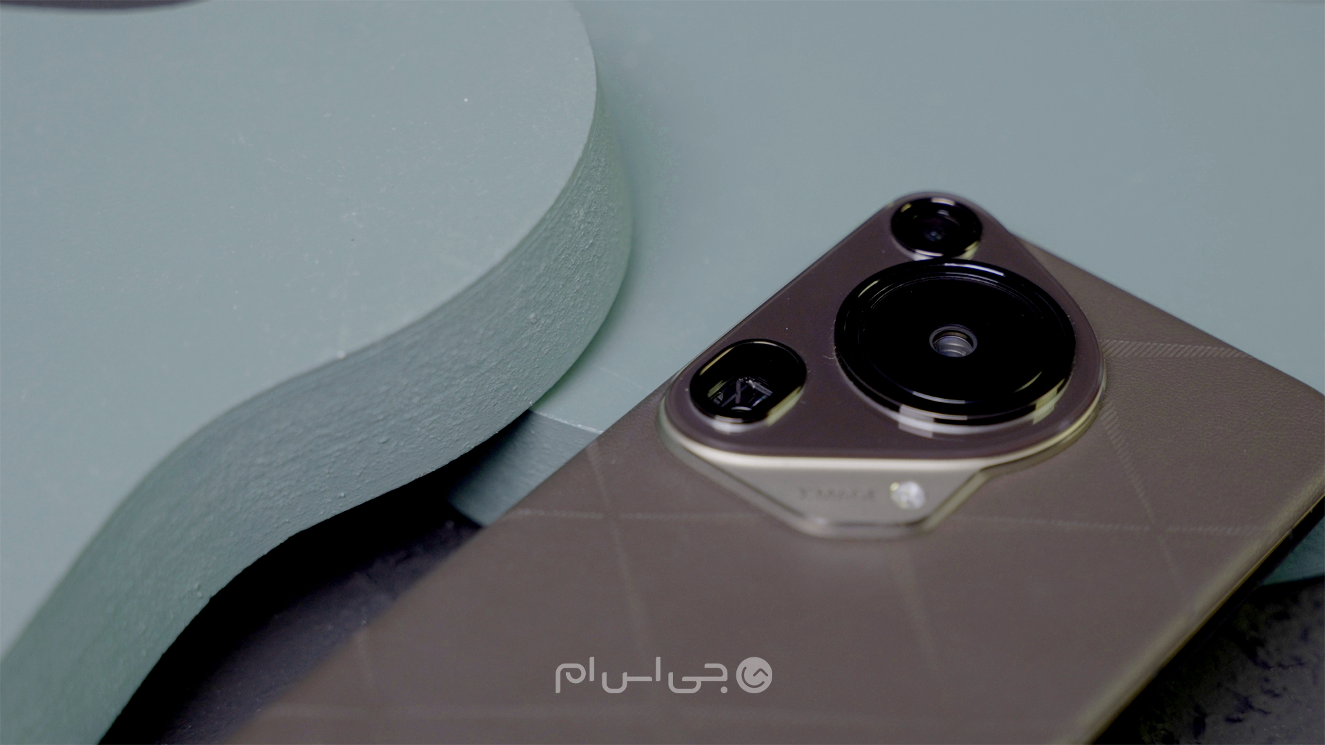 گوشی پیورا ۷۰ اولترا