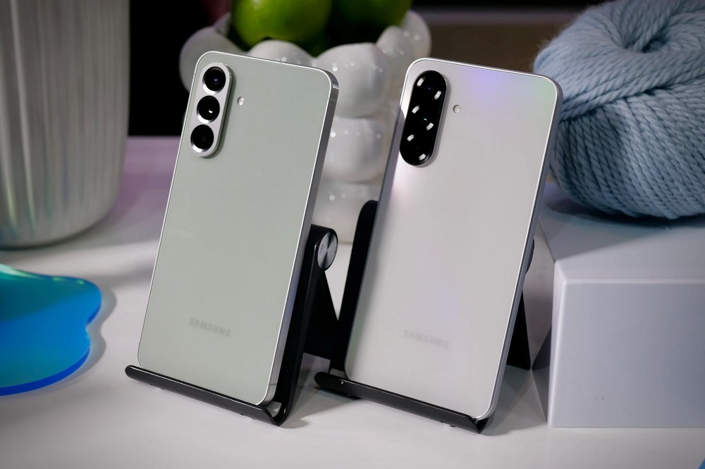 گلکسی A56 و گلکسی A36