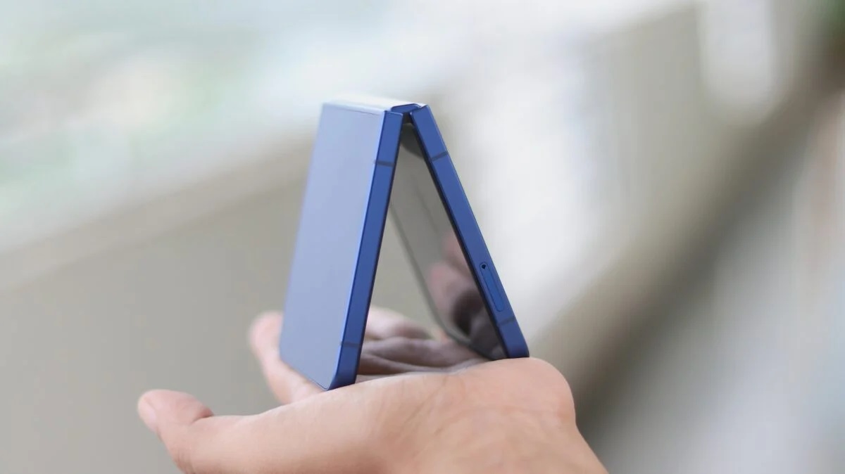 گلکسی زد فلیپ ۷