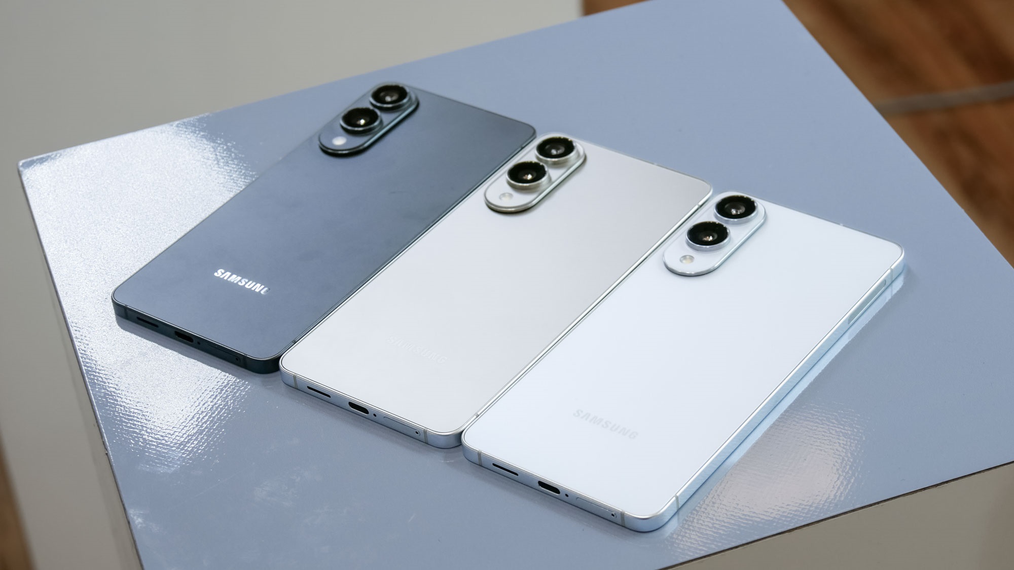 گوشی گلکسی اس ۲۵ اج سامسونگ