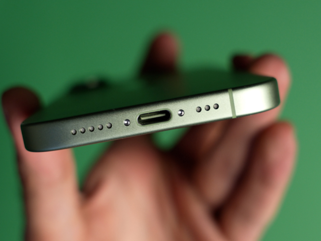 اسپیکرهای گوشی آیفون ۱۷