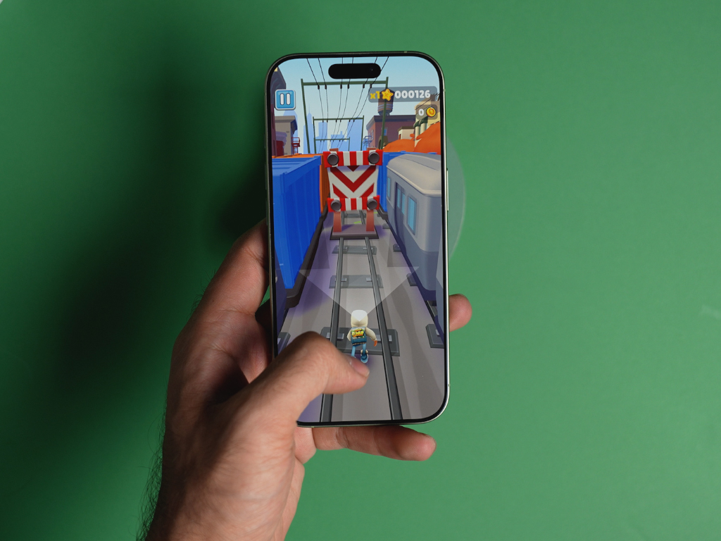 تست بازی روی گوشی موبایل آیفون ۱۷