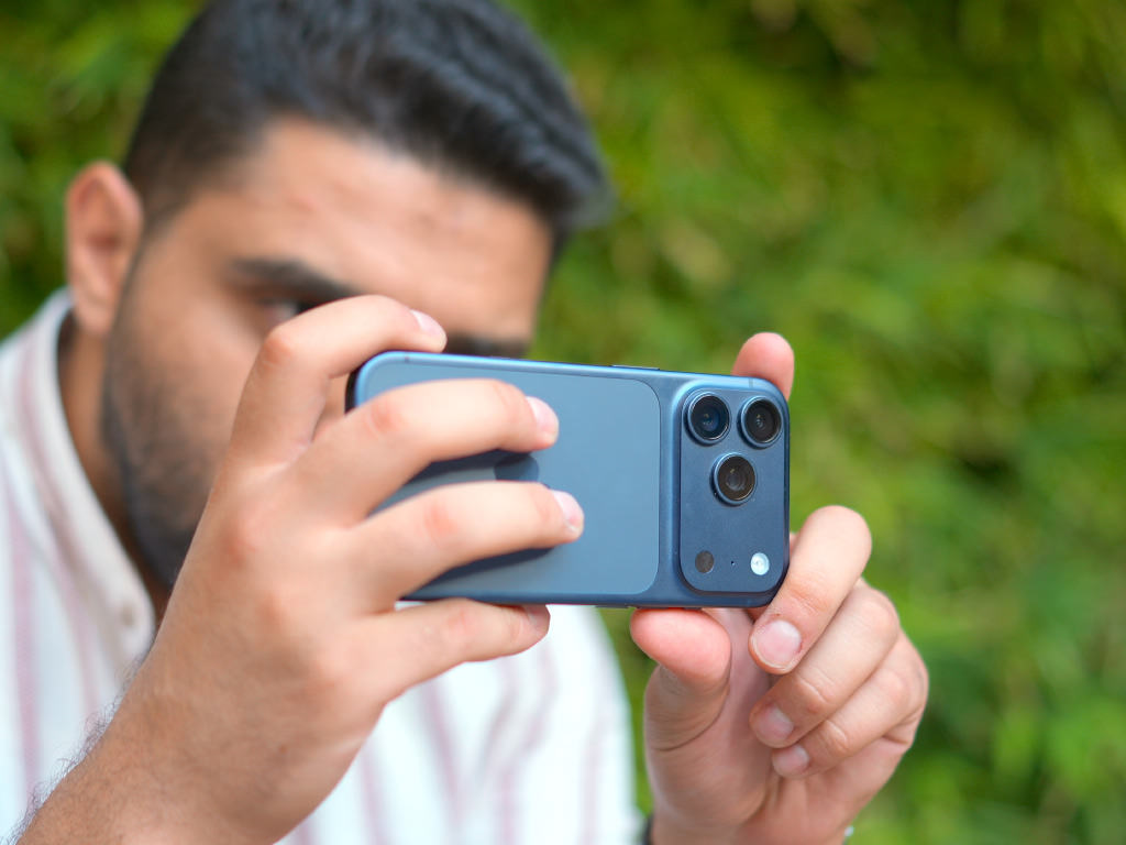 عکاسی با گوشی آیفون ۱۷ پرو