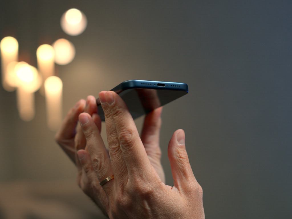 درگاه گوشی آیفون ۱۷ پرو