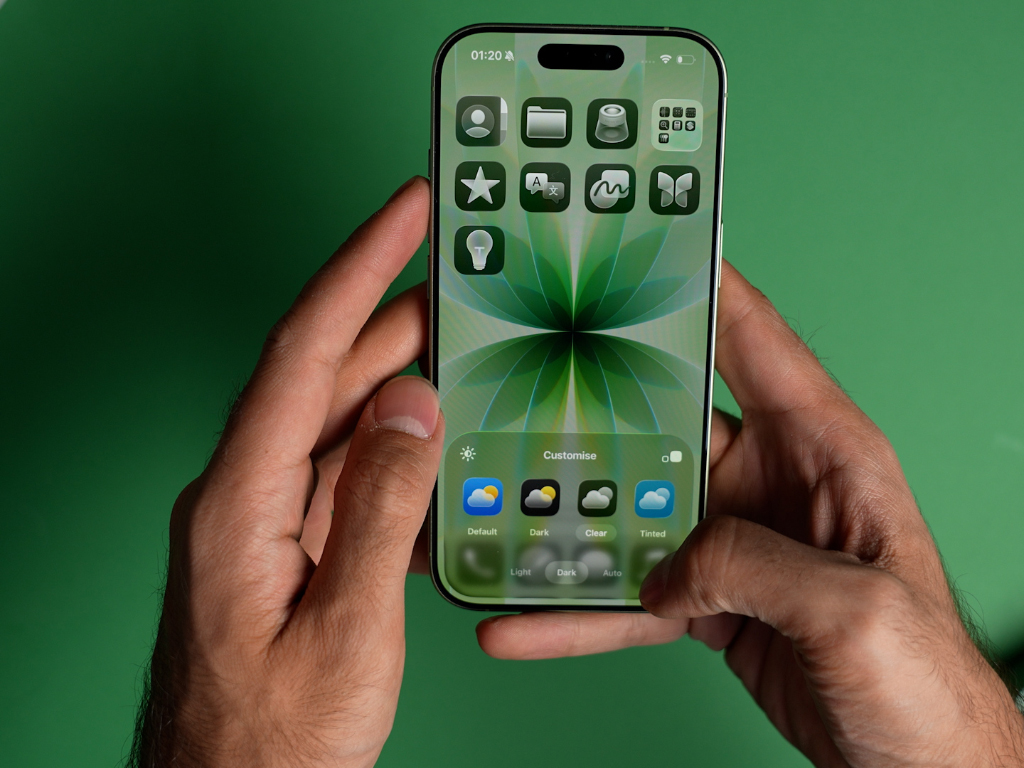 شخصی&zwnj;سازی گوشی iPhone 17