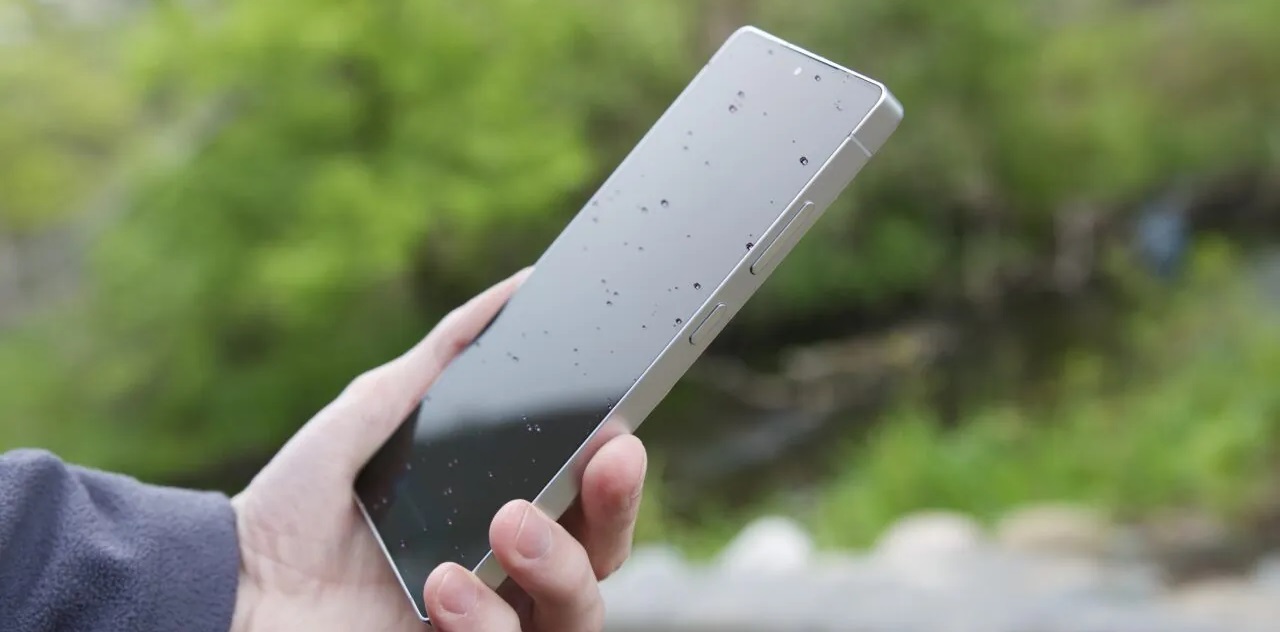 خوانایی نمایشگر گلکسی اس ۲۵ اولترا