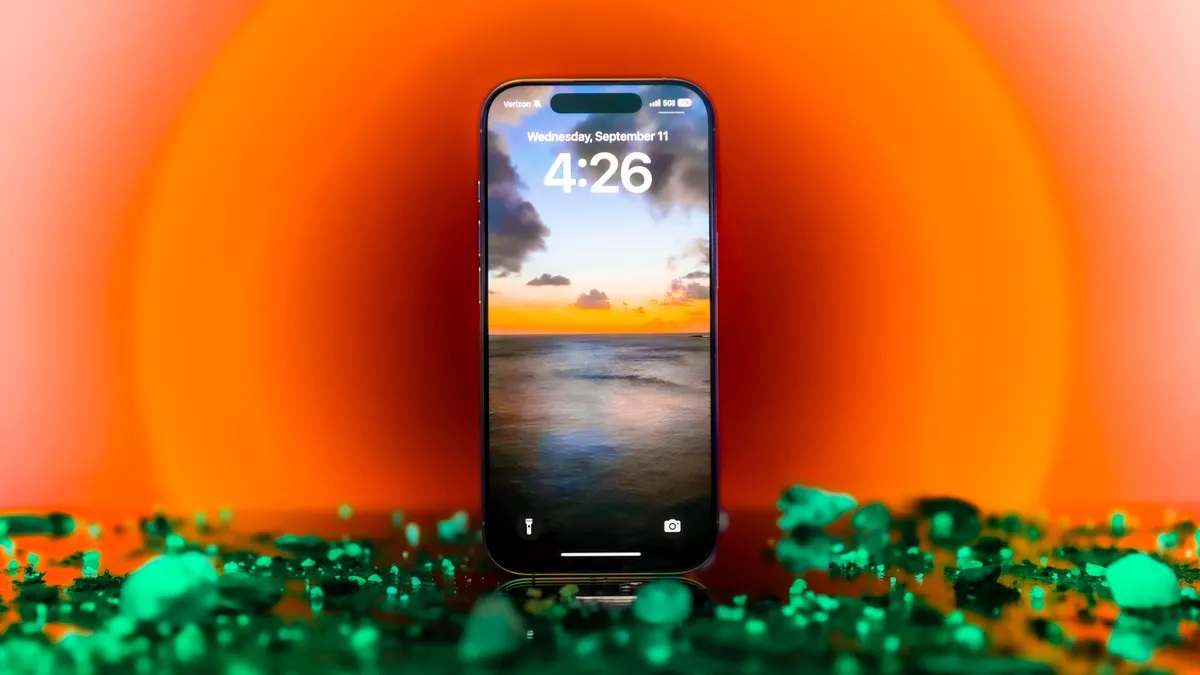 نمایشگر آیفون ۱۶ پرو مکس