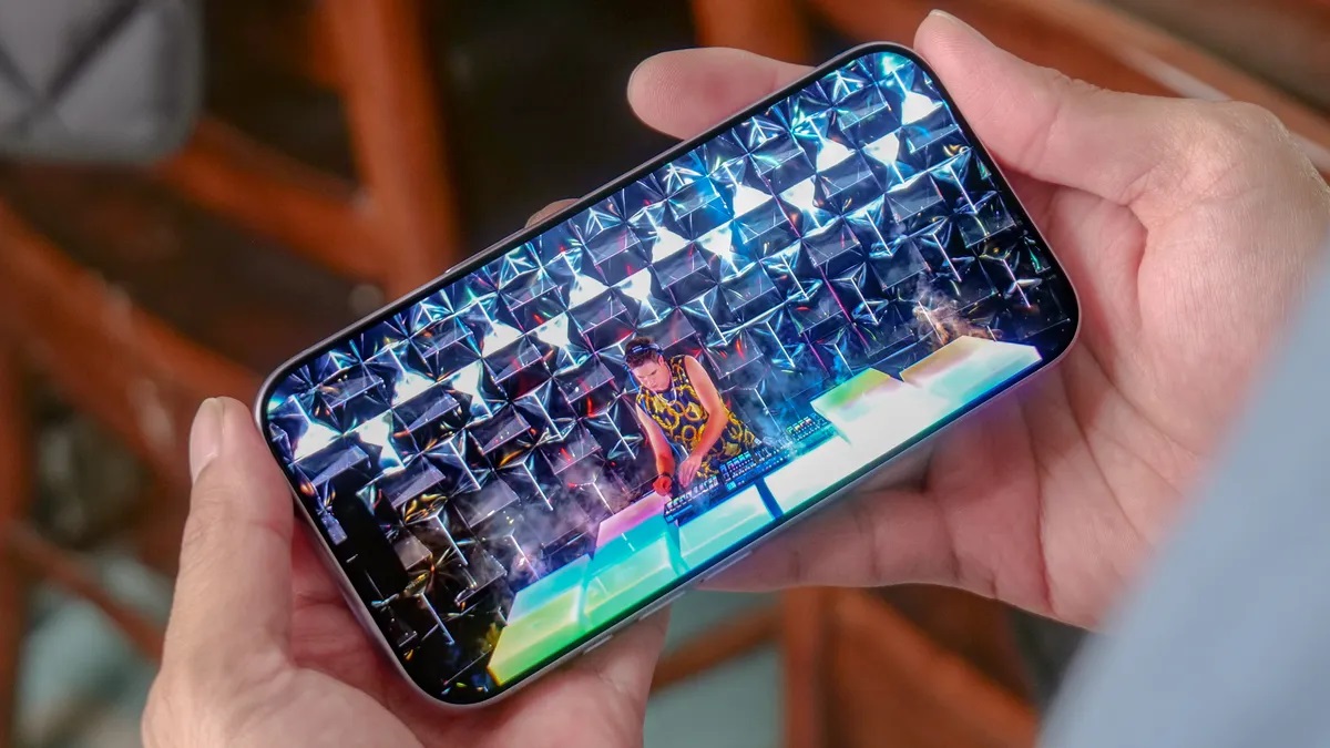 نمایشگر آیفون ۱۷