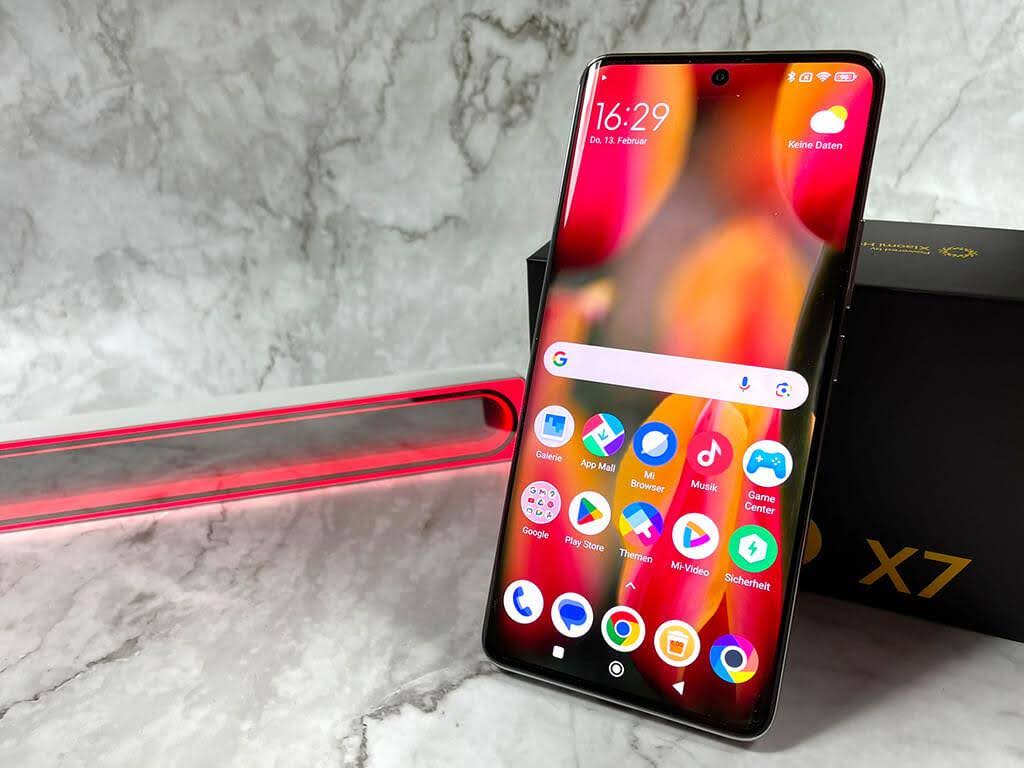 گوشی شیائومی پوکو X7 به همراه جعبه