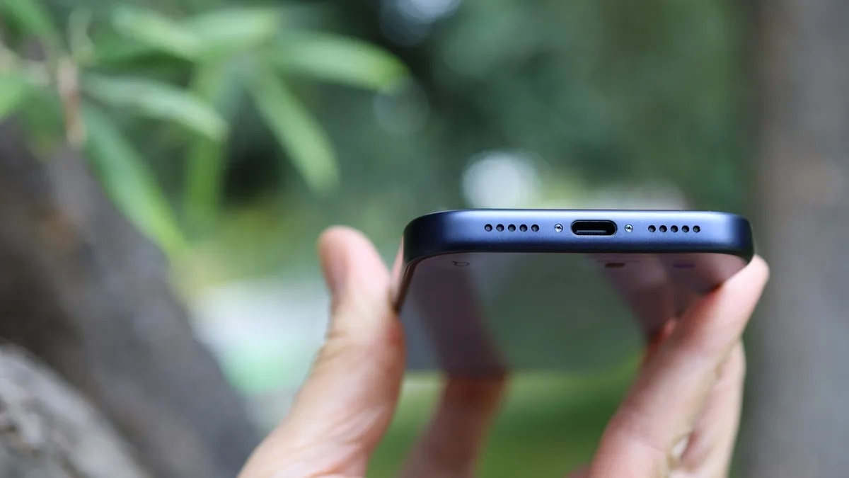 شارژ آیفون ۱۷ پرو