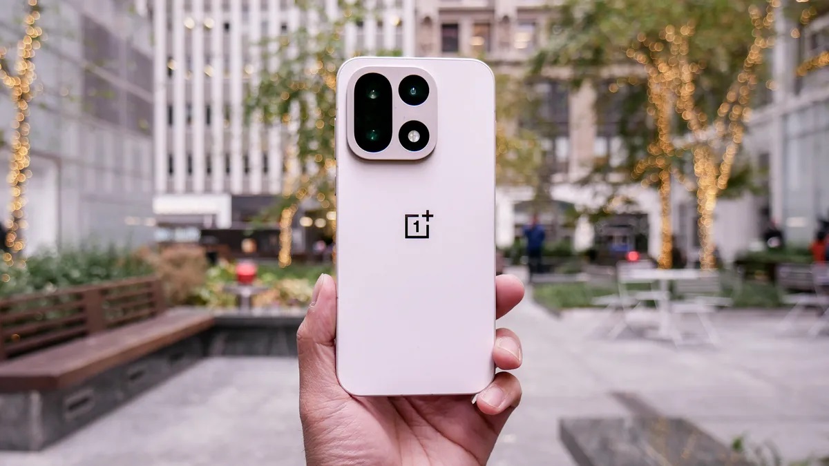 وان پلاس ۱۵.jpg