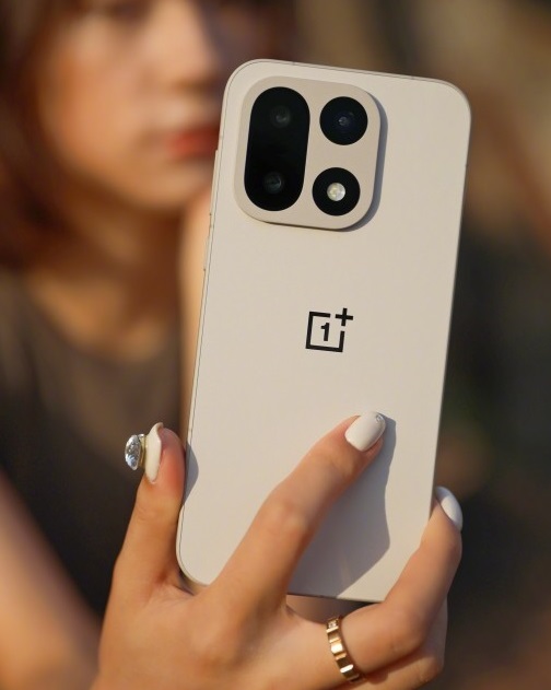 وان پلاس ۱۵