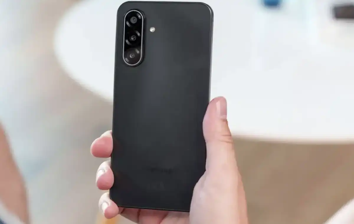 گوشی گلکسی A17 سامسونگ 4G مشکی رنگ