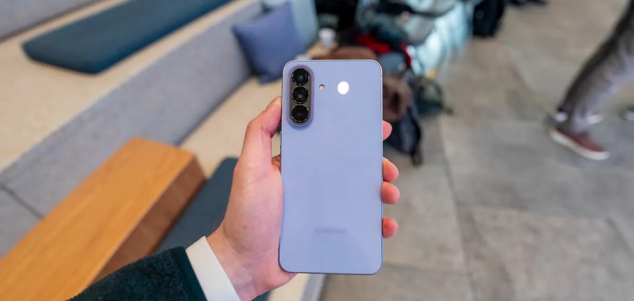 گوشی گلکسی A57