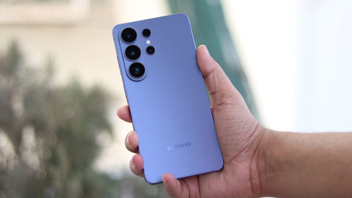 شارژ بی‌سیم گلکسی اس ۲۶ اولترا